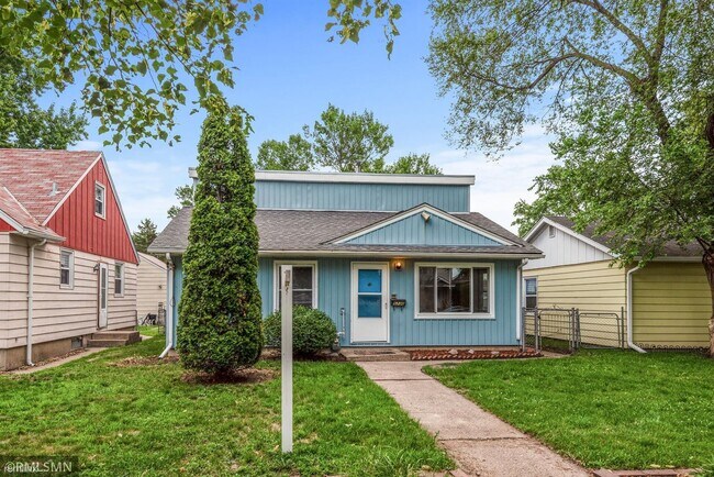 Building Photo - 3 br, 2 bath House - 5230 Girard Avenue N