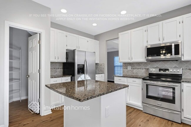 Building Photo - 10641 Partridgeberry Dr