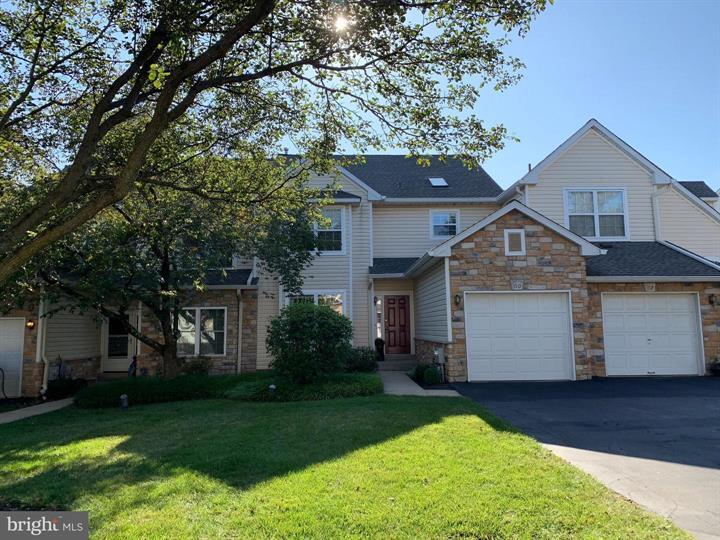Primary Photo - 110 Canterbury Ln