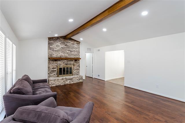 Building Photo - 1703 Mayflower Dr