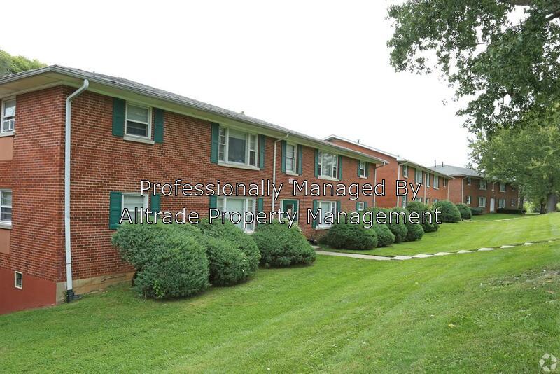Foto principal - 1905 Cambridge Dr