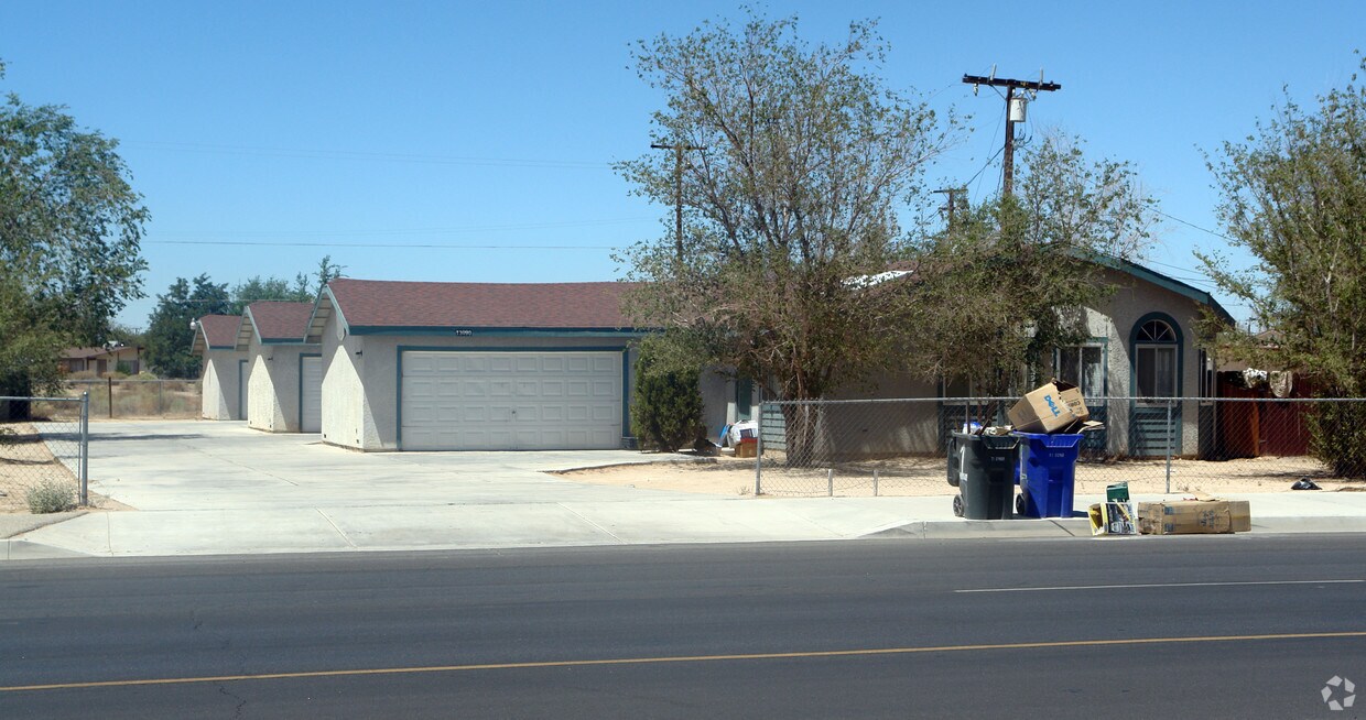 Primary Photo - 13090 Navajo Rd