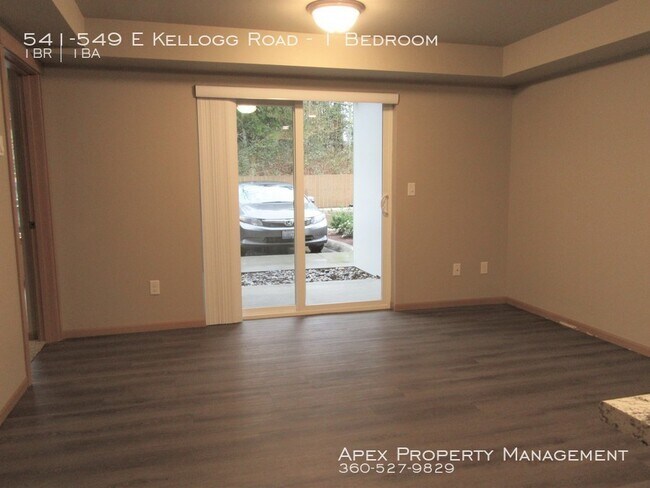 Foto del edificio - 541-549 E Kellogg Rd