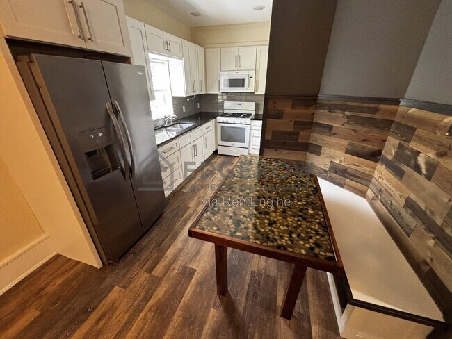 Foto del edificio - 1063 Quarry Ave NW