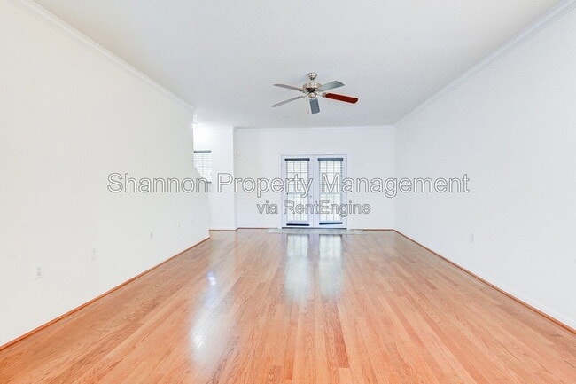 Building Photo - 9200 Westheimer Rd