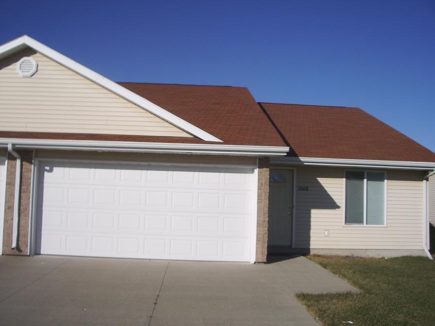 2012 Vista View Dr, Granger, IA 50109 Townhome Rentals in Granger IA