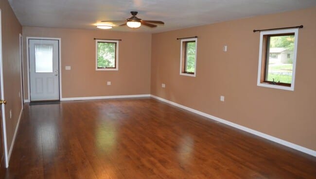 Building Photo - 4505 Diamond Dr