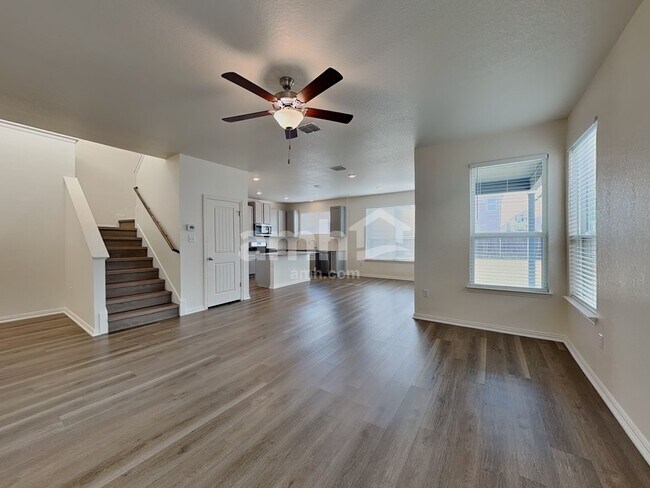 Building Photo - 2709 Lillybrook Ln