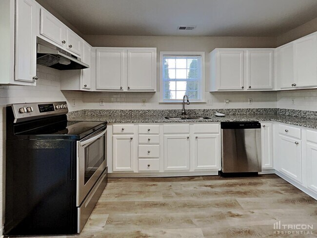 Building Photo - 124 Red Feather Ct