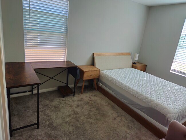 Foto del edificio - 845 Brynlee Pl