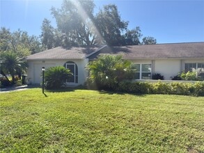 Building Photo - 4001 Oakhurst Dr