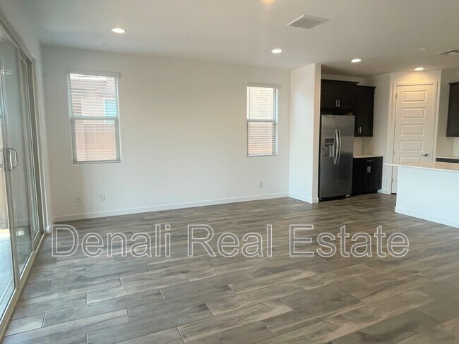 Foto del edificio - 4329 N 94th Dr