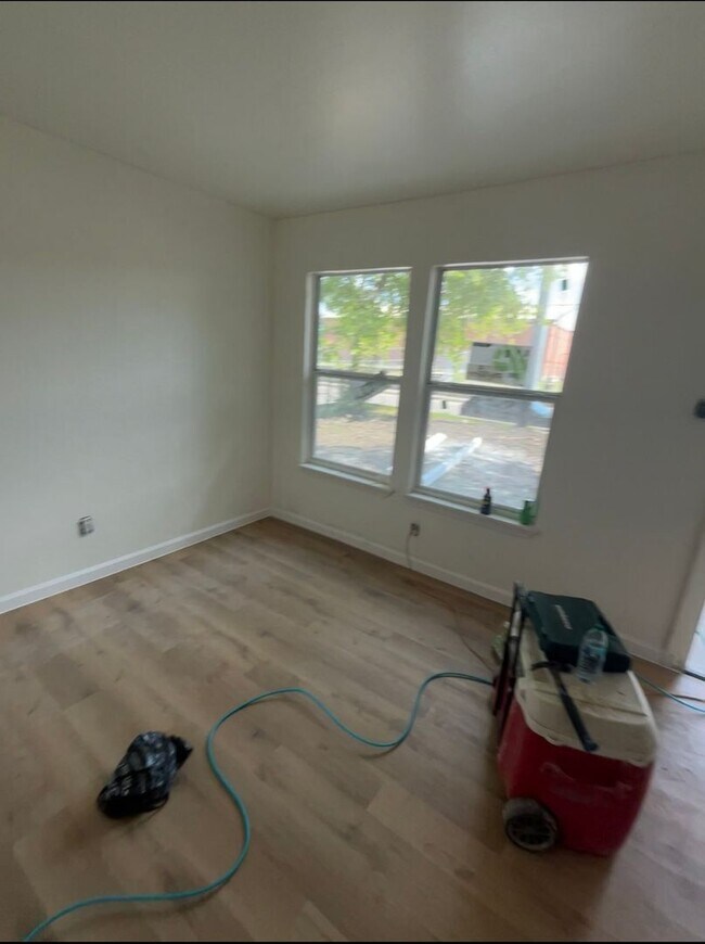 Foto del edificio - Spacious 5-Bedroom Family Home for Rent in...