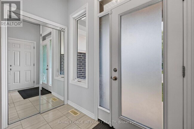 Building Photo - 129 Umbra Pl