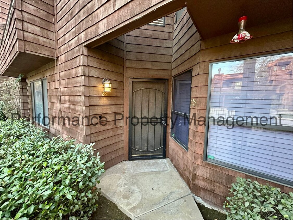 Primary Photo - Stunning 2 Bed/2.5 Bath SW Condo w/ Securi...