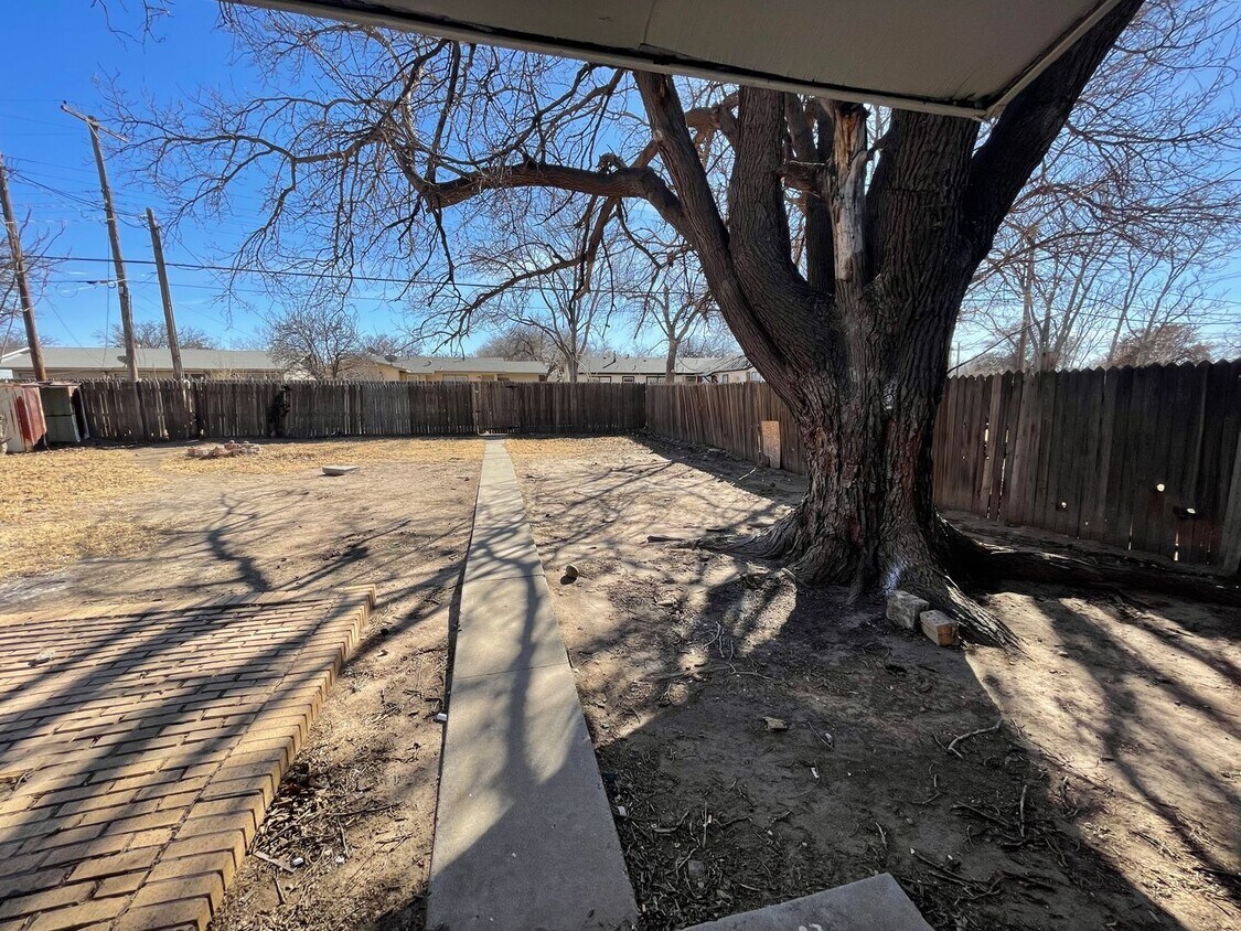 Foto principal - 3 Bedroom 2 Bathroom Rental In Lubbock, Te...