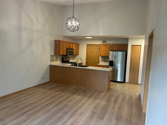 Building Photo - 1308 Jenna Dr
