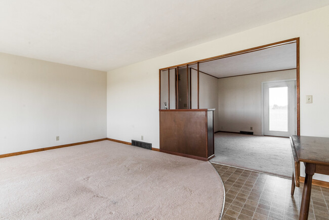 Building Photo - 23484 Larson Rd
