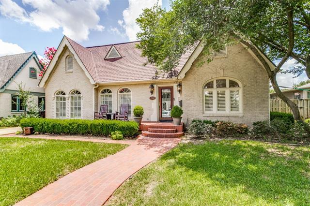 Primary Photo - 4541 N Versailles Ave