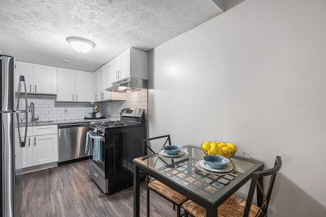 Foto del edificio - Regency Park Apartments