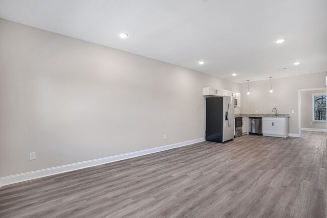 Building Photo - 66 Highland Blf Wy