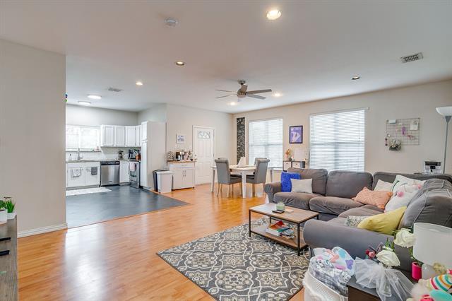 Building Photo - 2700 McCart Ave