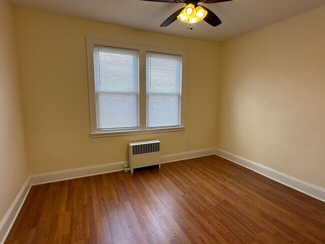 Foto del edificio - 18 E 51st St