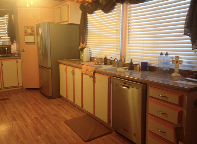 Building Photo - 463 S 80th Pl