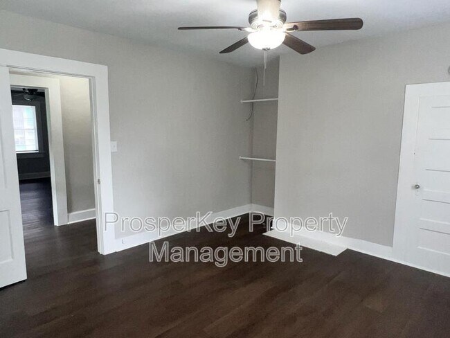 Building Photo - 927 Neill Dr