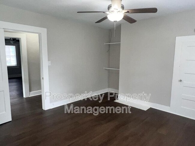 Foto del edificio - 927 Neill Dr