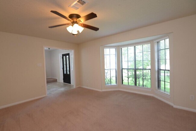 Foto del edificio - 9 Kearny Brook Pl