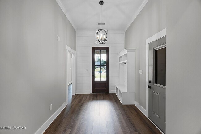 Foto del edificio - ****Beautiful New Construction-Luxury Living****
