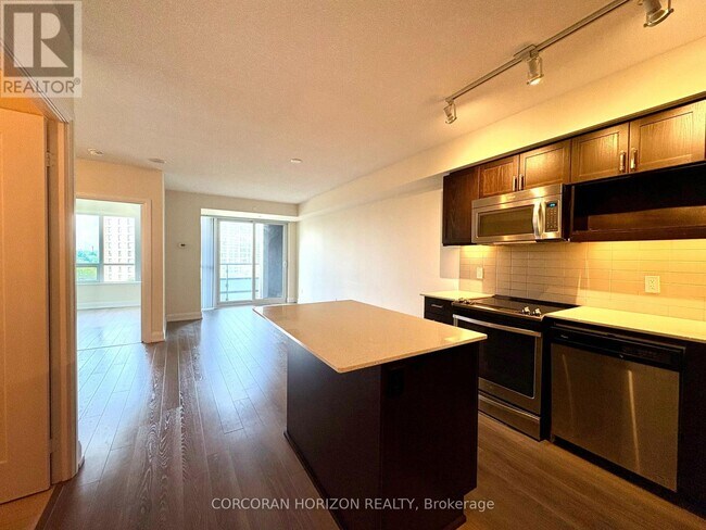Building Photo - 18 Graydon Hall Dr