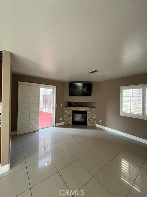Building Photo - 13775 Glenoaks Blvd