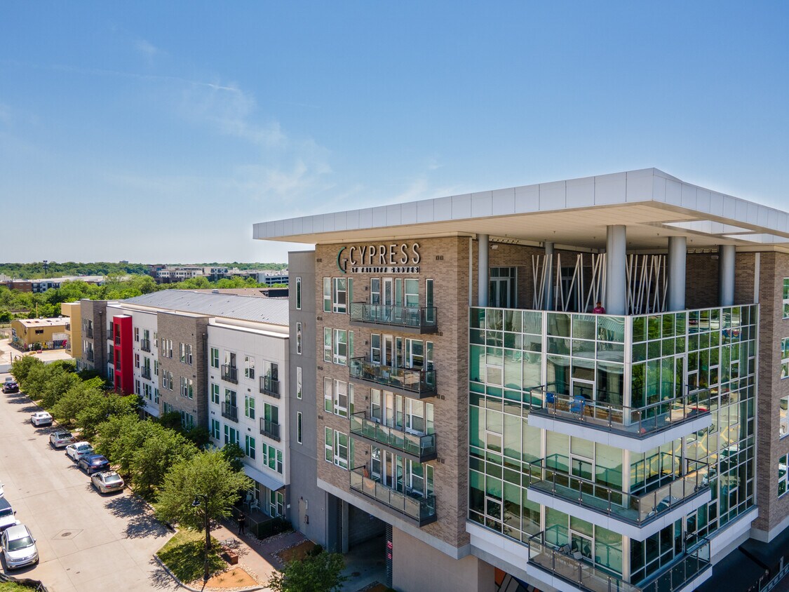 Cypress at Trinity Groves Apartments in Dallas, TX
