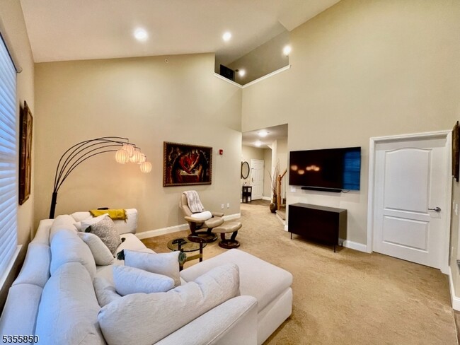 Foto del edificio - 4402 Ramapo Ct