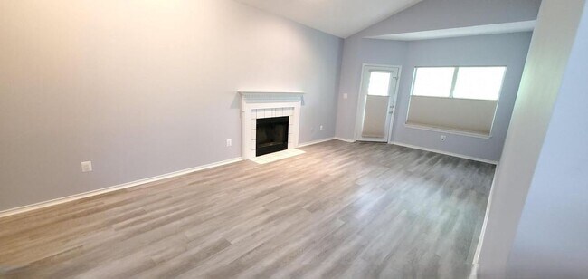 Foto del edificio - 4417 Fair Stone Dr