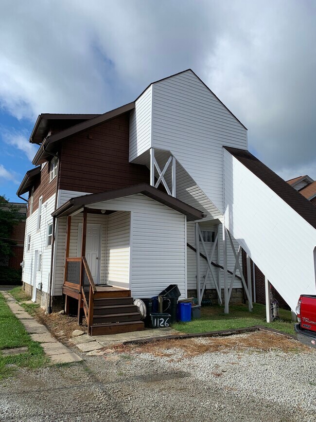 Building Photo - 1126 Oakland Ave