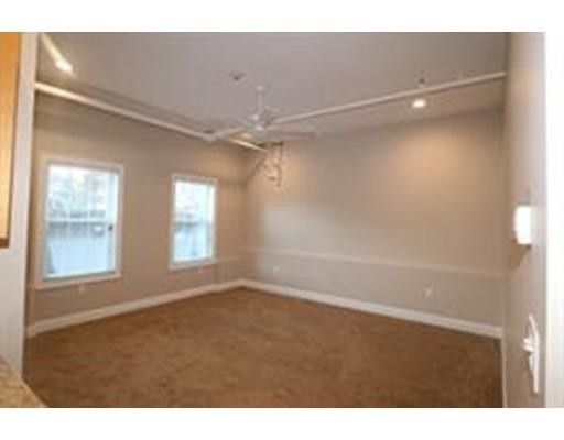 Foto del edificio - 1072 Washington St