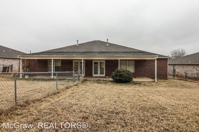 Foto del edificio - 5104-5106 S Hickory Ave