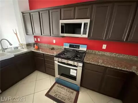 Building Photo - 7136 Fairwind Acres Pl