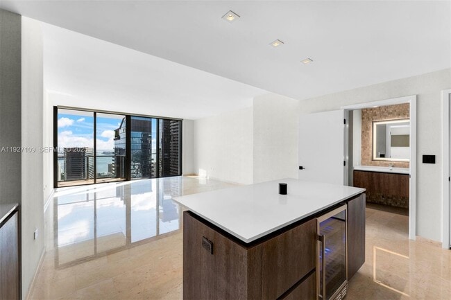 Foto del edificio - 88 SW 7th St