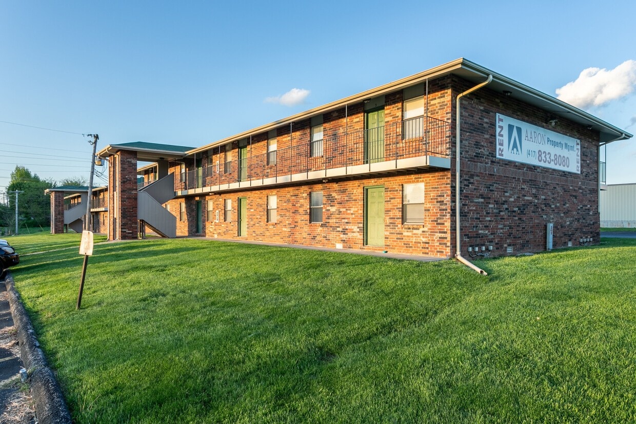 Aaron Property - Oaklawn - OakLawn Village