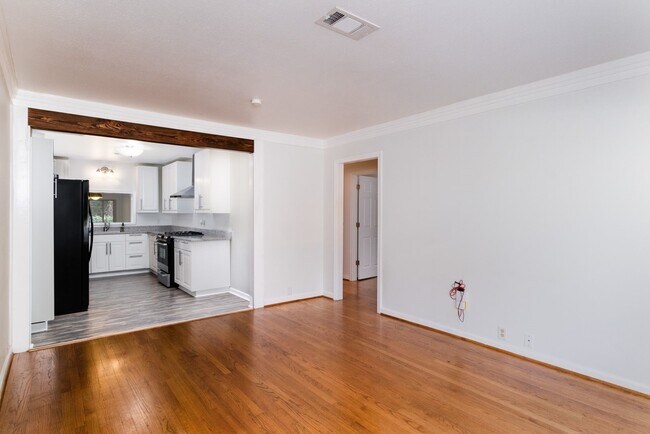 Foto del edificio - 3014 Attridge Rd