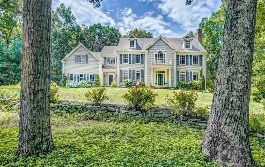 Primary Photo - 76 High Hill Cir