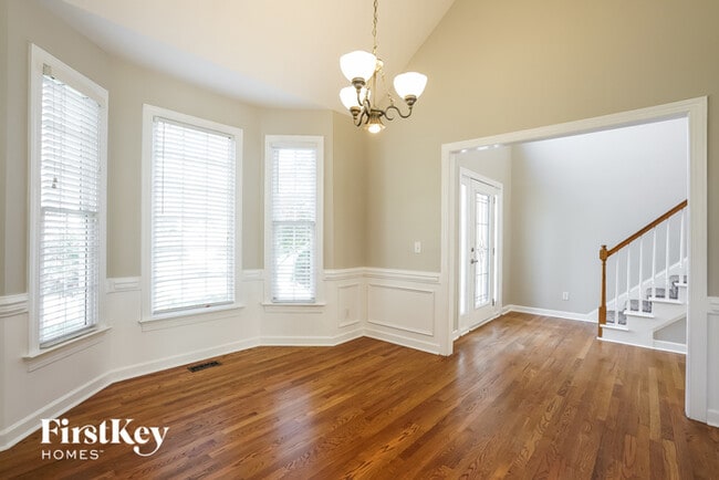 Building Photo - 311 Lucas Park Dr