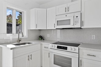 Building Photo - 7320 S Waterway Dr