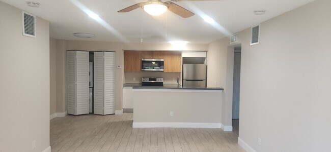 Foto del edificio - ANNUAL RENTAL - 2 BED / 2 BATH CONDO AT MYSTIC GARDENS