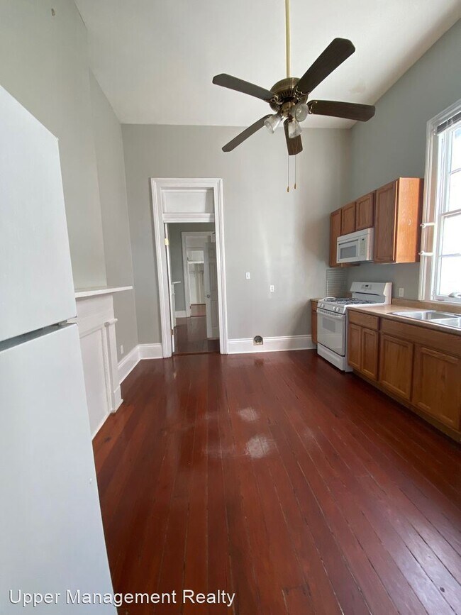 Building Photo - 2 br, 1.5 bath Apartment - 124 - 126 South...