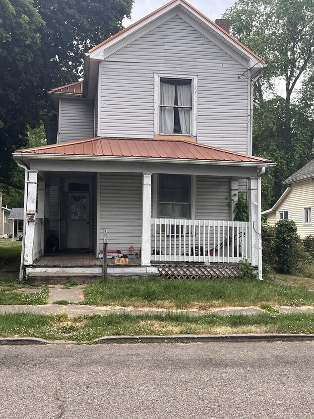 Primary Photo - 458 Hedgewood Ave